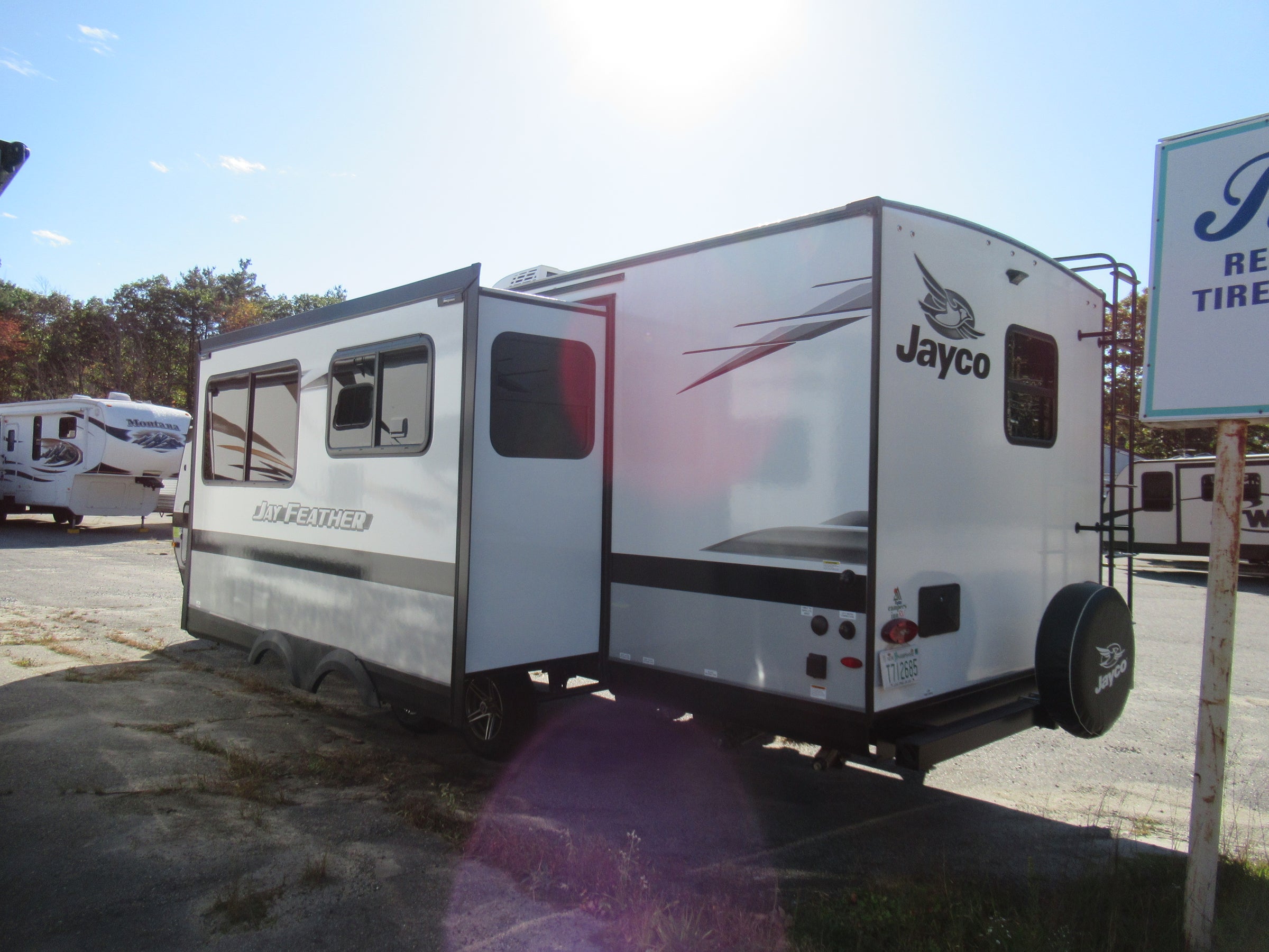2022 Jayco Jayfeather | Deschenes Auto & RV Center